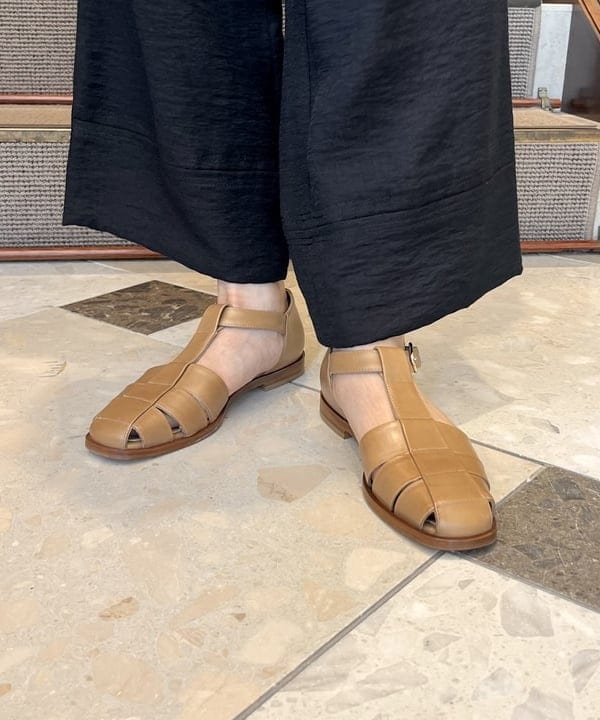 蒲原 捺美さんの「BEAMS WOMEN｜Demi-Luxe BEAMS / レーヨンリネン ドロストパンツ」を使ったコーディネート