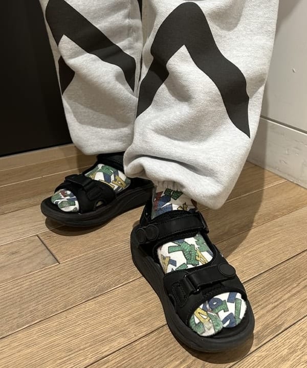 ando naoさんの「BEAMS WOMEN｜【別注】GREGORY / NICE DAY NEW ＜A4サイズ収納 / PC収納可＞」を使ったコーディネート