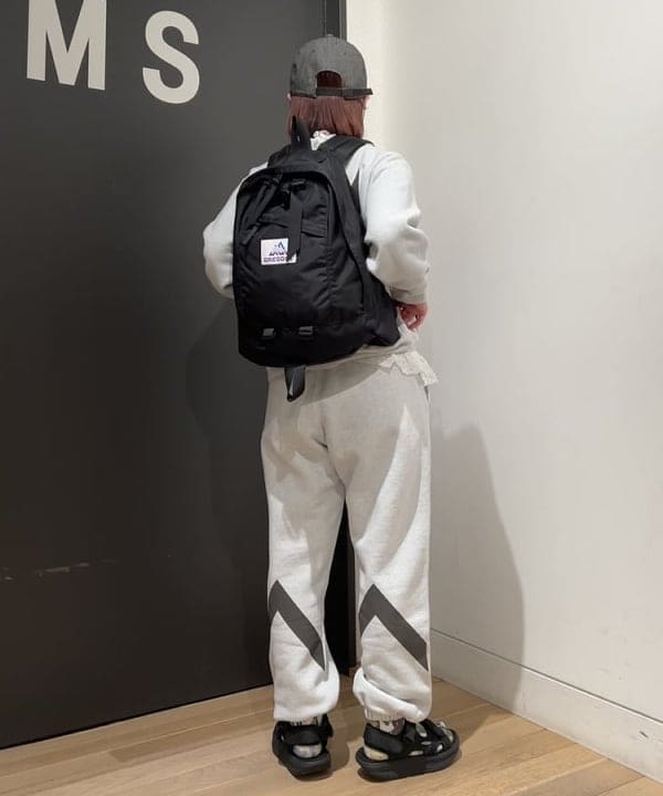 ando naoさんの「BEAMS WOMEN｜【別注】GREGORY / NICE DAY NEW ＜A4サイズ収納 / PC収納可＞」を使ったコーディネート