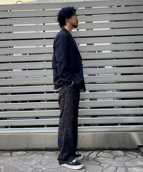 佐々木 祐太さんの「BEAMS WOMEN｜BEAMS / プリント ピンタック スラックス」を使ったコーディネート