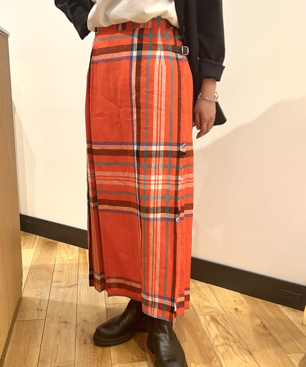 篠崎 香月さんの「BEAMS WOMEN｜VIOLAd’ORO / MIRO スプリットラタン バスケット トートバッグ」を使ったコーディネート