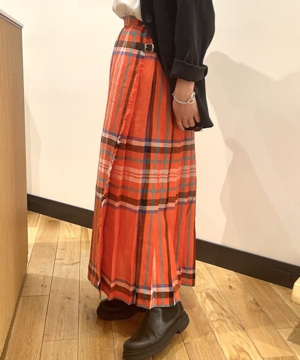 篠崎 香月さんの「BEAMS WOMEN｜VIOLAd’ORO / MIRO スプリットラタン バスケット トートバッグ」を使ったコーディネート