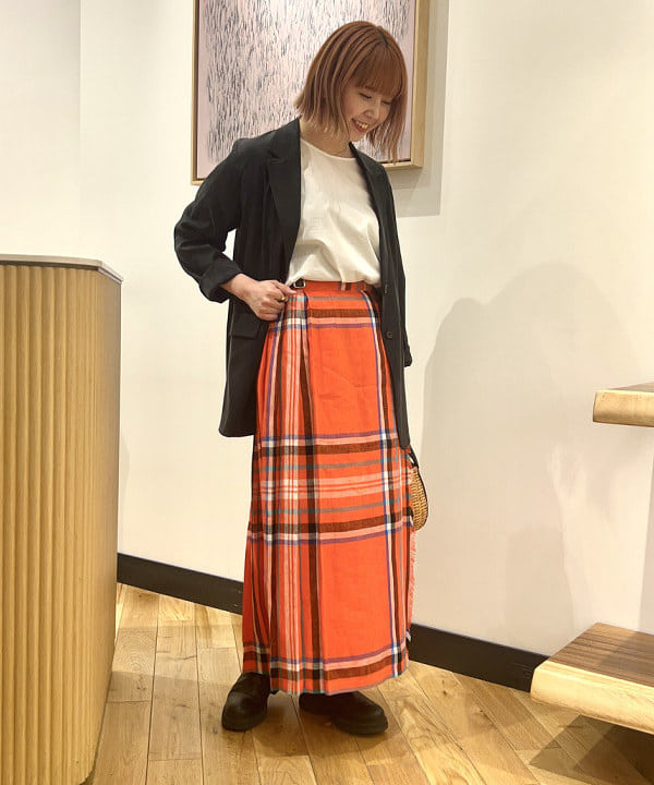 篠崎 香月さんの「BEAMS WOMEN｜VIOLAd’ORO / MIRO スプリットラタン バスケット トートバッグ」を使ったコーディネート