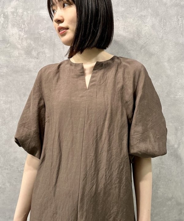 山田 千遥さんの「BEAMS WOMEN｜PASCUCCI / レザー グルカサンダル」を使ったコーディネート
