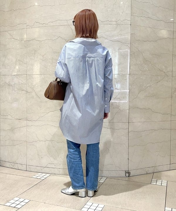 篠崎 香月さんの「BEAMS WOMEN｜CHRISTIAN VILLA / レザー ミニボストンバッグ」を使ったコーディネート