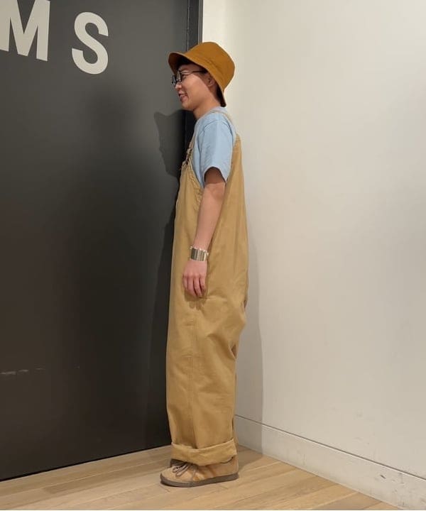 土田 達也さんの「BEAMS WOMEN｜CASIO / MQ24 COLOR」を使ったコーディネート