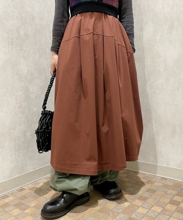 ハルキ　モモナさんの「BEAMS WOMEN｜RBS / フェイクレザー ノット バッグ」を使ったコーディネート