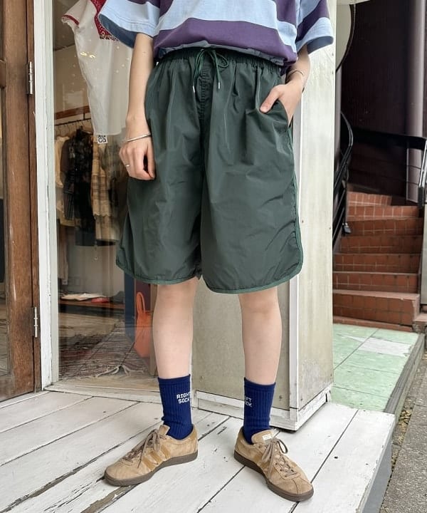 津藤 理佐子さんの「BEAMS WOMEN｜BEAMS BOY / パイピングショーツ」を使ったコーディネート