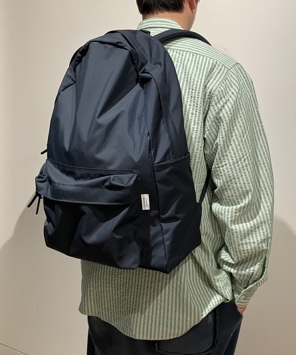 滝沢 一喜さんの「BEAMS WOMEN｜STANDARD SUPPLY × BEAMS PLUS / 別注 Large Day Pack」を使ったコーディネート