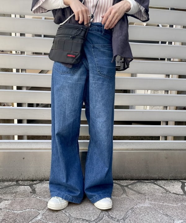 みりさんの「BEAMS WOMEN｜【別注】BRIEFING / SACOCHE」を使ったコーディネート