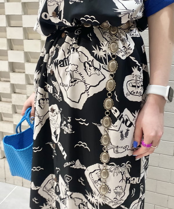 木村 海侑さんの「BEAMS WOMEN｜ARROW NOVELTY / コンチョ ベルト 22FW」を使ったコーディネート