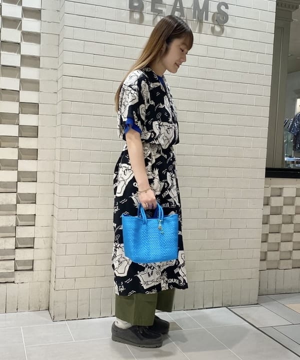 木村 海侑さんの「BEAMS WOMEN｜ARROW NOVELTY / コンチョ ベルト 22FW」を使ったコーディネート