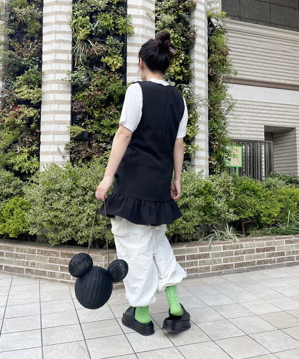 ハルキ　モモナさんの「BEAMS WOMEN｜BEAMS BOY 25th別注 / Disney Rattan Bascket」を使ったコーディネート