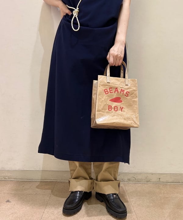 小原 もこさんの「BEAMS WOMEN｜BUZZ RICKSON'S &times; BEAMS BOY / チノパンツ」を使ったコーディネート
