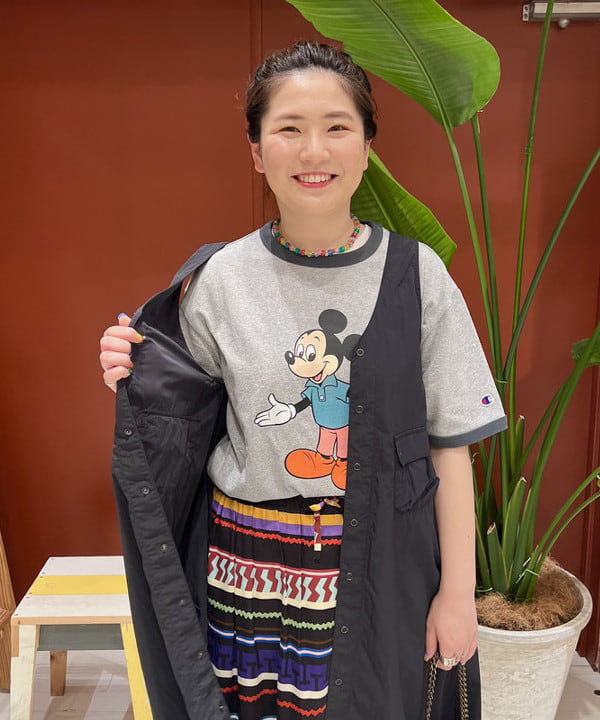 エノモト アミさんの「BEAMS WOMEN｜BEAMS BOY 25th別注 / Disney Rattan Bascket」を使ったコーディネート
