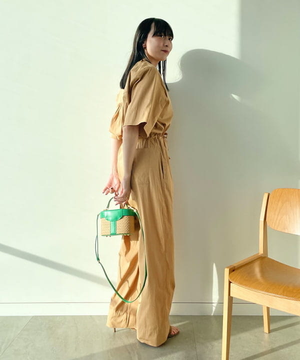 cammyさんの「BEAMS WOMEN｜CHRISTIAN VILLA &times; Demi-Luxe BEAMS / 別注 ストロー バニティーバッグ」を使ったコーディネート