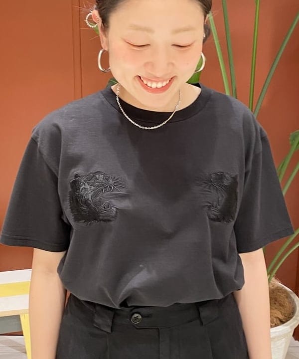 優意さんの「BEAMS WOMEN｜MBT / KISUMU CLASSIC」を使ったコーディネート