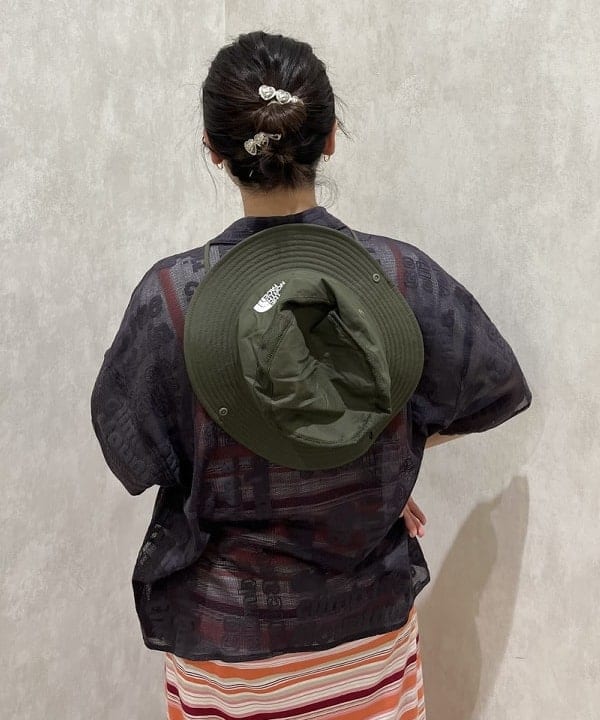 るーたまさんの「BEAMS WOMEN｜BEAMS BOY / マルチボーダー キャミソール ワンピース23SS」を使ったコーディネート