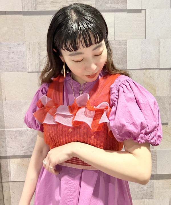 庭野 優紀さんの「BEAMS WOMEN｜Ray BEAMS / カラー ビジュー リング」を使ったコーディネート