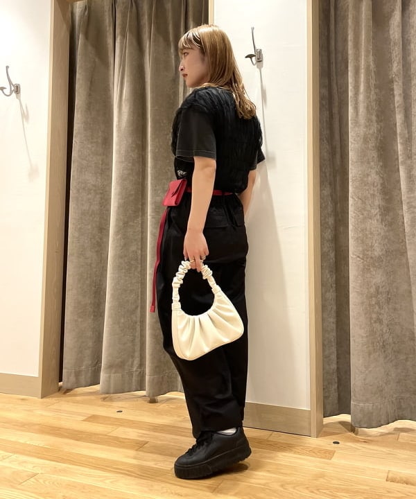 松本 佳菜子さんの「BEAMS WOMEN｜JW PEI / Gabbi Bag」を使ったコーディネート