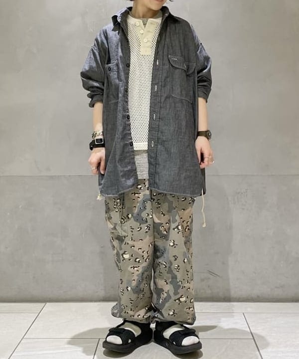 原口 愛さんの「BEAMS WOMEN｜MBT / KISUMU CLASSIC」を使ったコーディネート