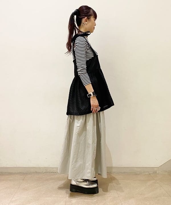 りかちょび/岸本梨佳さんの「BEAMS WOMEN｜Otro Accesorio / フラワー リング」を使ったコーディネート