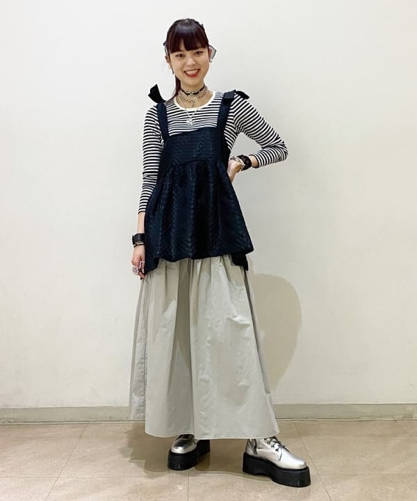 りかちょび/岸本梨佳さんの「BEAMS WOMEN｜Otro Accesorio / フラワー リング」を使ったコーディネート