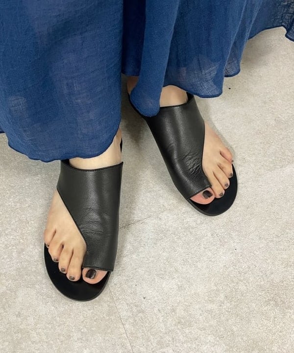 RIEKOさんの「BEAMS WOMEN｜GIANNI CHIARINI / CAMILLA レザートートバッグ」を使ったコーディネート