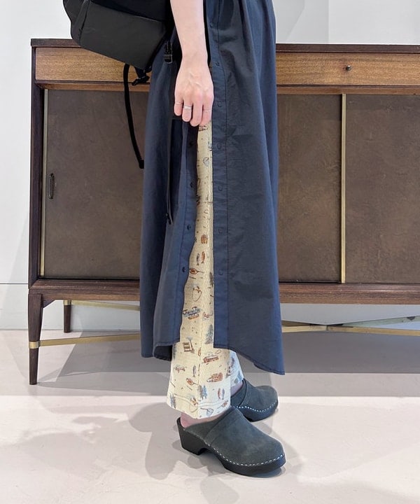 清水 彩乃さんの「BEAMS WOMEN｜BEAMS BOY / キャンプ プリント サーマル イージーパンツ」を使ったコーディネート