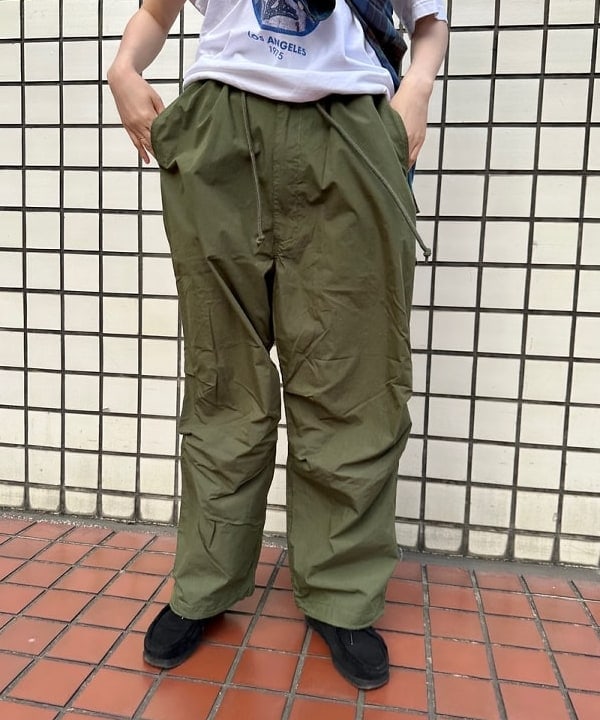なるみさんの「BEAMS WOMEN｜BEAMS / コットン ナイロン オーバーパンツ」を使ったコーディネート