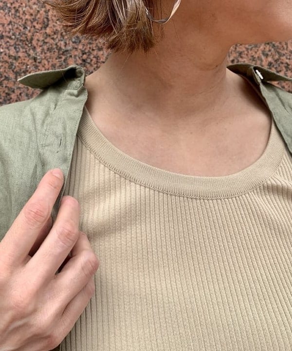 桑原 ふみさんの「BEAMS WOMEN｜MARCHER &times; Demi-Luxe BEAMS / 別注 タッセル編み かごバッグ」を使ったコーディネート