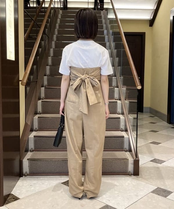 蒲原 捺美さんの「BEAMS WOMEN｜GIANNI CHIARINI / CAMILLA レザートートバッグ」を使ったコーディネート