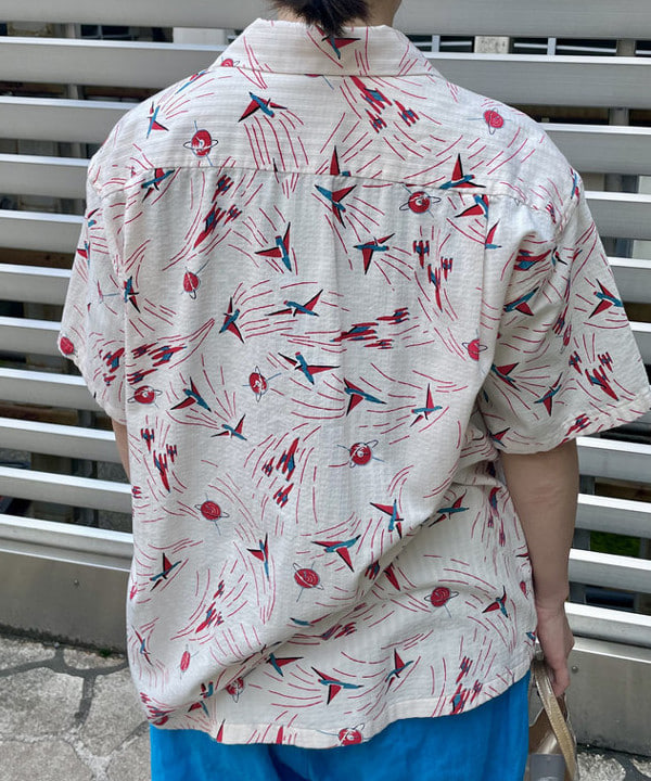 コウリキ　マミさんの「BEAMS WOMEN｜BEAMS BOY / BBロゴ ショップバック」を使ったコーディネート