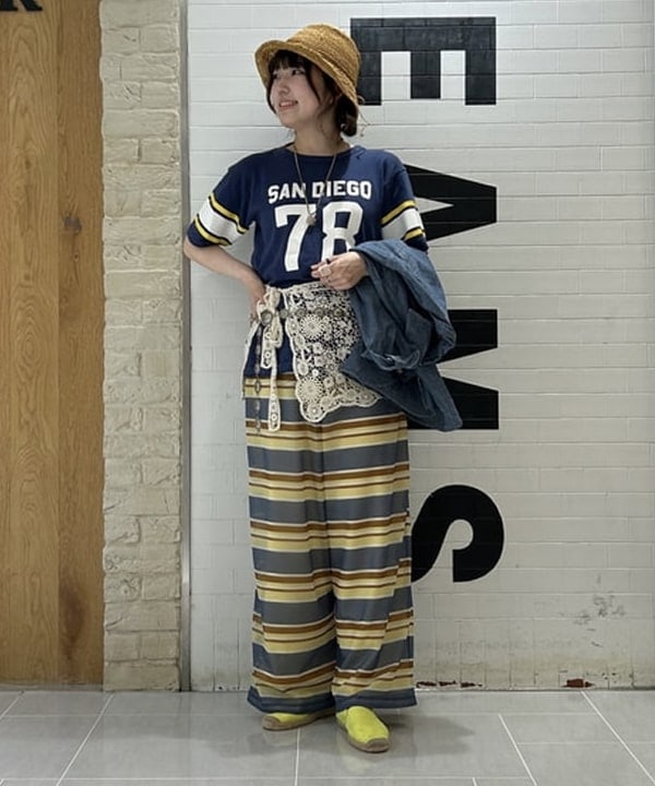小原 もこさんの「BEAMS WOMEN｜maturely / Sheer Border Easy Pants」を使ったコーディネート