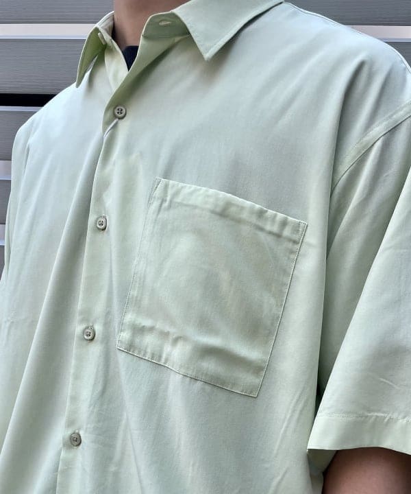 佐々木 祐太さんの「BEAMS WOMEN｜BEAMS / ソリッド イージーフィット ミニレギュラーカラー シャツ」を使ったコーディネート