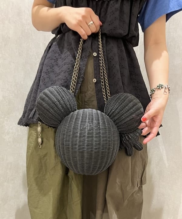 るーたまさんの「BEAMS WOMEN｜BEAMS BOY 25th別注 / Disney Rattan Bascket」を使ったコーディネート