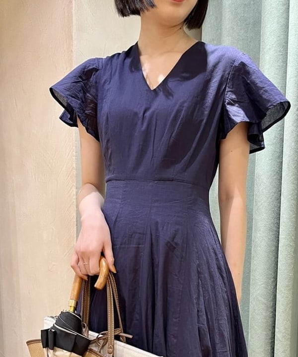 山田 千遥さんの「BEAMS WOMEN｜ATHENA NEW YORK / Multi Camila 晴雨兼用 折り畳み傘」を使ったコーディネート