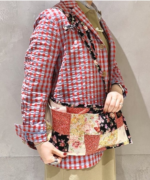 吉野 多恵さんの「BEAMS WOMEN｜BEAMS BOY / 樹脂 パール ロング ネックレス」を使ったコーディネート