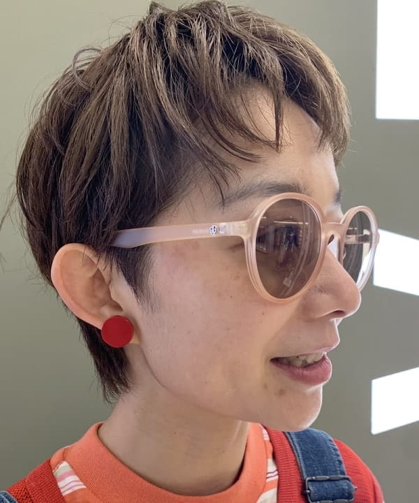 矢野(青木)優香さんの「BEAMS WOMEN｜MBT / KISUMU CLASSIC」を使ったコーディネート