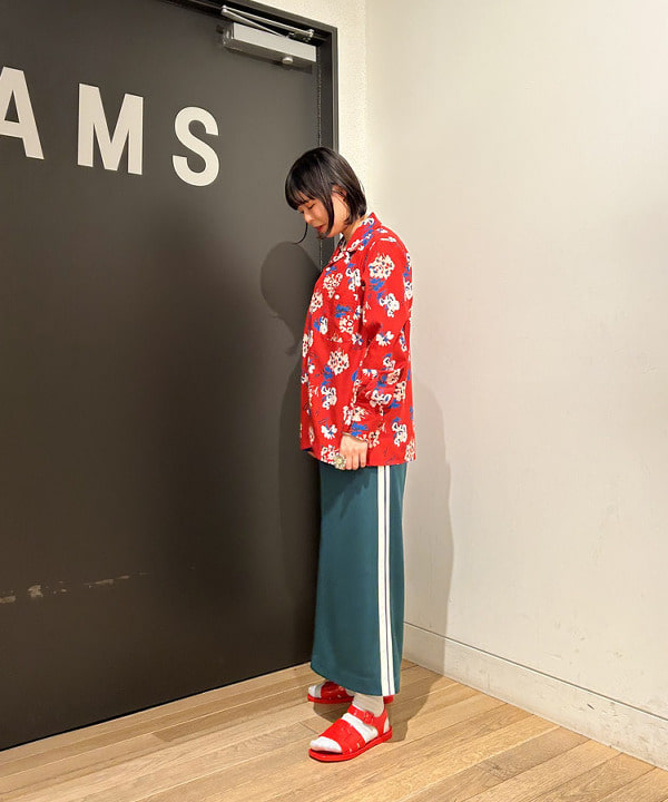 早川 萌子さんの「BEAMS WOMEN｜Ray BEAMS / サイドライン ジャージ スカート」を使ったコーディネート