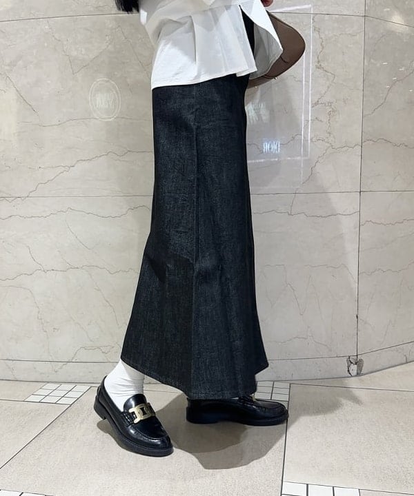 カワライさんの「BEAMS WOMEN｜CHRISTIAN VILLA / レザー ミニボストンバッグ」を使ったコーディネート