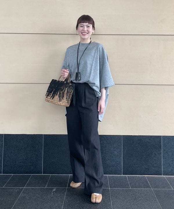 Ichika Hondaさんの「BEAMS WOMEN｜COG THE BIGSMOKE / DELTA Tシャツ」を使ったコーディネート