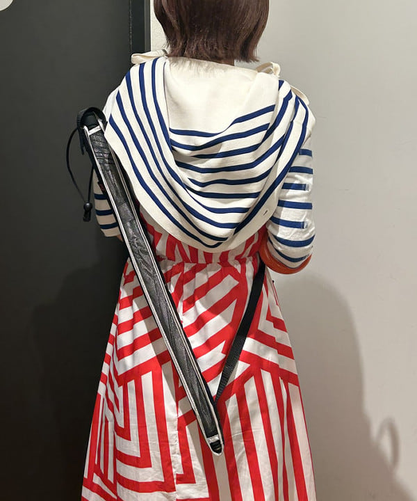 安藤 菜央さんの「BEAMS WOMEN｜EURO SCHIRM / スイングライト UV」を使ったコーディネート