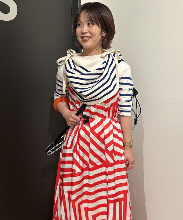 安藤 菜央さんの「BEAMS WOMEN｜EURO SCHIRM / スイングライト UV」を使ったコーディネート