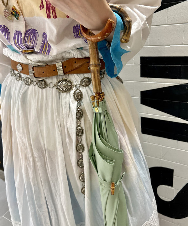 小原 もこさんの「BEAMS WOMEN｜Dicesare Designs / Kabocha傘」を使ったコーディネート