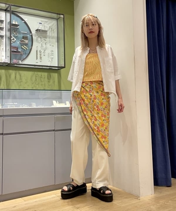 おミツさんの「BEAMS WOMEN｜▲Dr.Martens / VOSS II QUAD サンダル」を使ったコーディネート