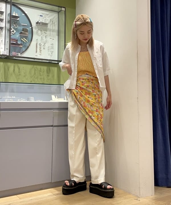 おミツさんの「BEAMS WOMEN｜▲Dr.Martens / VOSS II QUAD サンダル」を使ったコーディネート