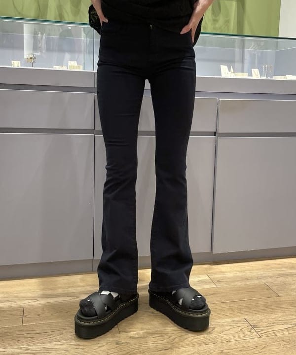 おミツさんの「BEAMS WOMEN｜RED CARD TOKYO &times; Ray BEAMS / 別注 Grape デニム」を使ったコーディネート