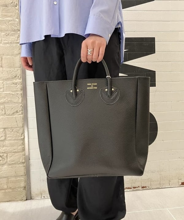 CHIHIROさんの「BEAMS WOMEN｜YOUNG&OLSEN / レザートートバッグ M」を使ったコーディネート