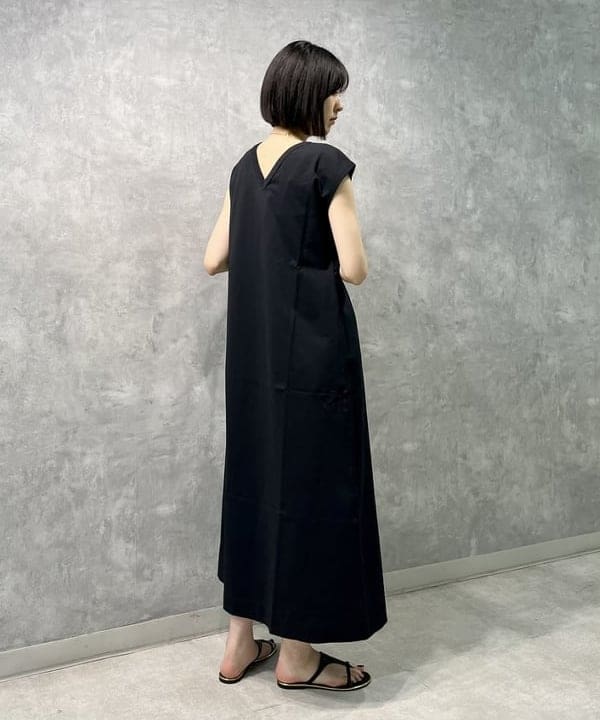 山田 千遥さんの「BEAMS WOMEN｜【別注】SLOANE / コットン天竺 フレンチスリーブ ワンピース」を使ったコーディネート